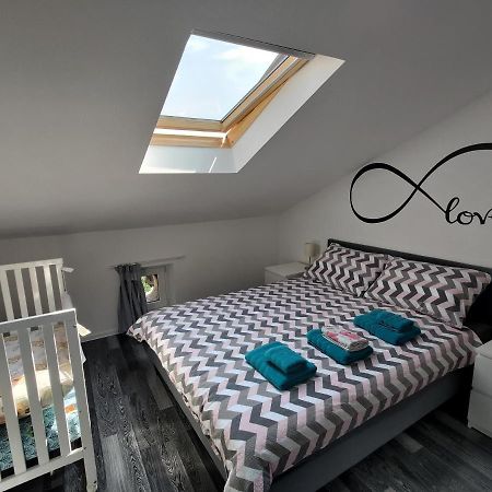 Apartment Juliet Изола Екстериор снимка