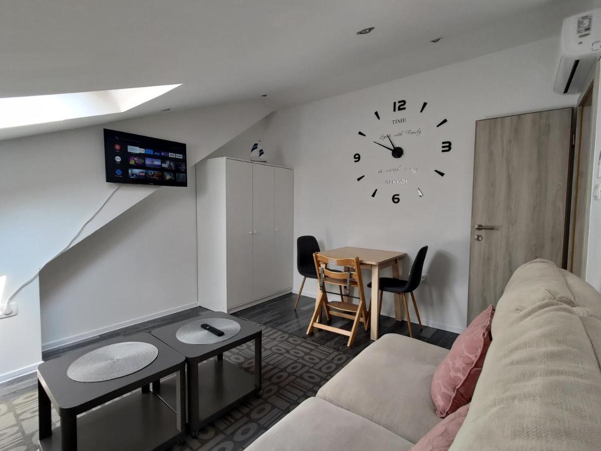 Apartment Juliet Изола Екстериор снимка